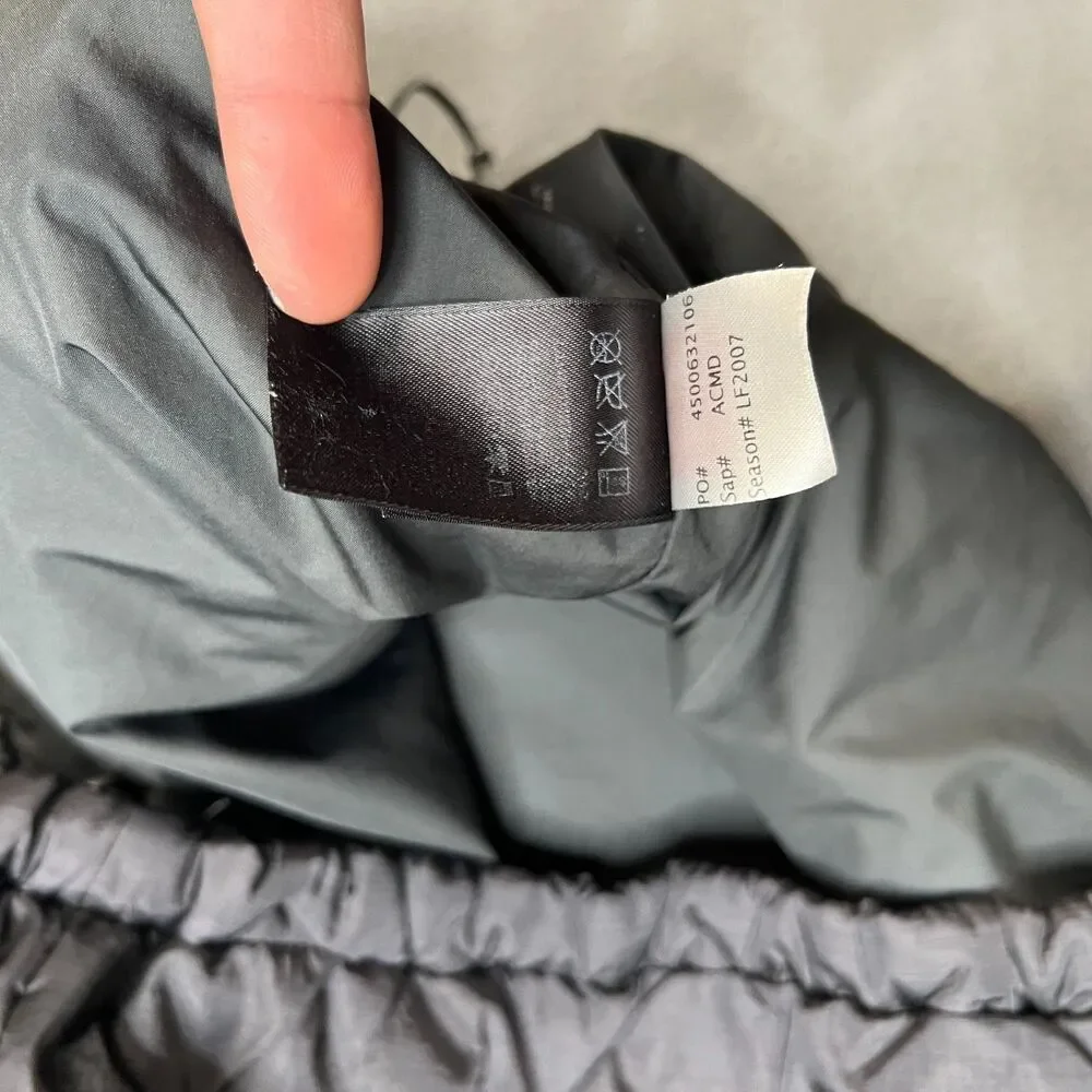 The North Face Puffer Vest Men's XL Black Sleeveless Classic Collar Full-Zip